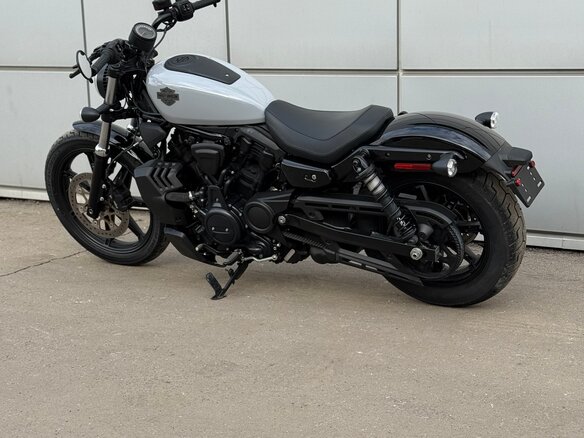 2024 Harley-Davidson Nightster, серебристый, 1150000 рублей - вид 7
