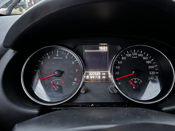 2013 Nissan Qashqai I Рестайлинг, чёрный, 770000 рублей - вид 13