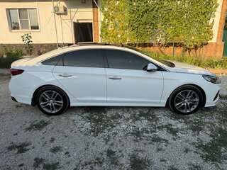 2018 Hyundai Sonata VII (LF) Рестайлинг, белый, 2200000 рублей, вид 4