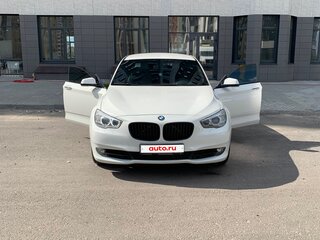 2012 BMW 5 серии Gran Turismo 530d xDrive VI (F10/F11/F07), белый, 1600000 рублей, вид 3