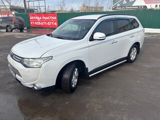 2012 Mitsubishi Outlander III, белый, 1350000 рублей, вид 1