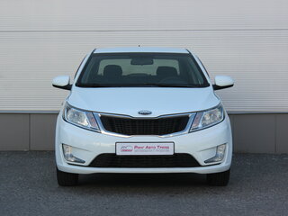 2013 Kia Rio 5-speed III, белый, 720000 рублей, вид 3