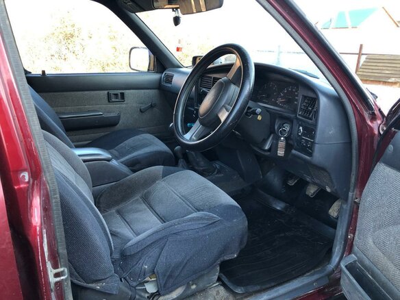 1994 Toyota Hilux V, красный, 650000 рублей - вид 5