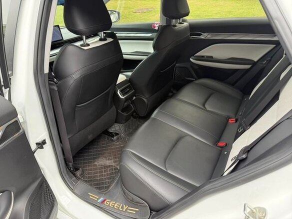 2022 Geely Emgrand L I, белый - вид 8