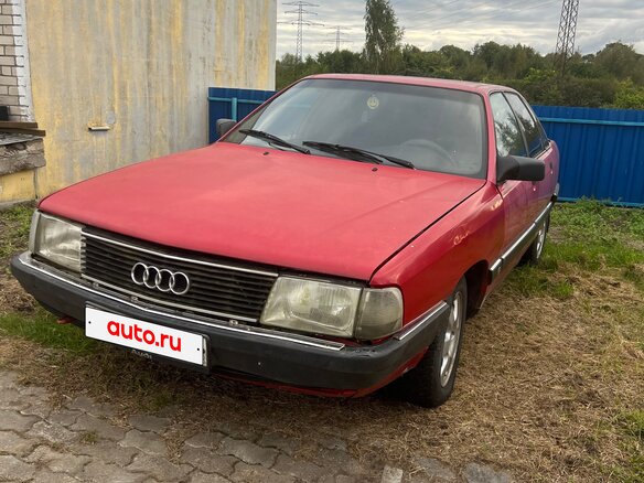 1990 Audi 100 III (C3) Рестайлинг, красный, 150000 рублей