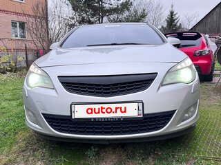 2011 Opel Astra J, серебристый, 550000 рублей, вид 4