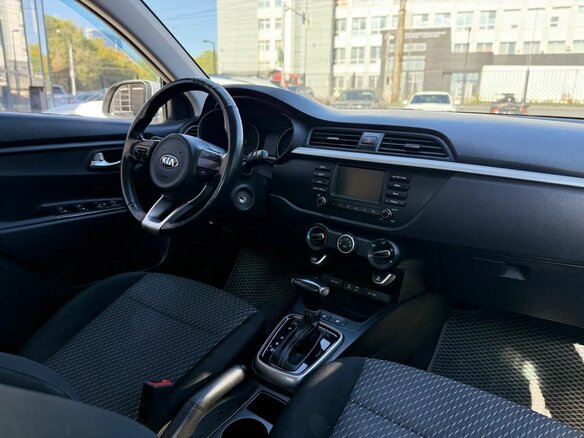 2020 Kia Rio X-Line IV, серый, 1240000 рублей - вид 12