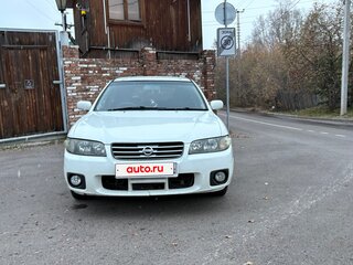 2003 Nissan Avenir II (W11), белый, 400000 рублей, вид 2