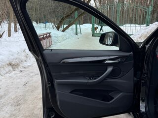 2017 BMW X1 18d xDrive II (F48), чёрный, 2000000 рублей, вид 5