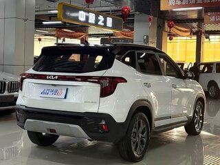 2024 Kia Seltos I Рестайлинг, белый, 2100000 рублей, вид 2