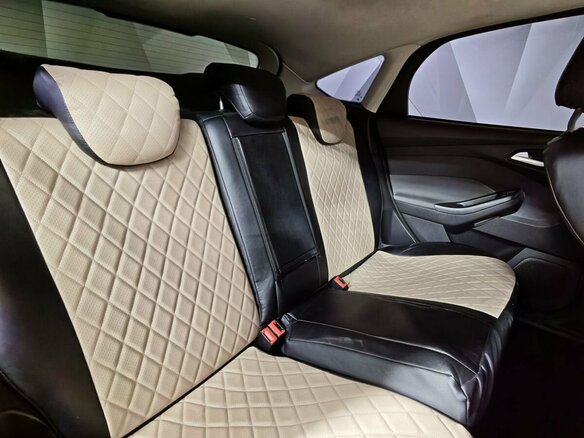 2011 Ford Focus III, красный - вид 16