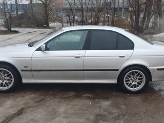 2000 BMW 5 серии 528i IV (E39), серебристый, 750000 рублей, вид 4