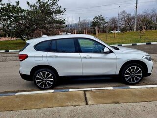 2021 BMW X1 18i sDrive II (F48) Рестайлинг, белый, 2390000 рублей, вид 4