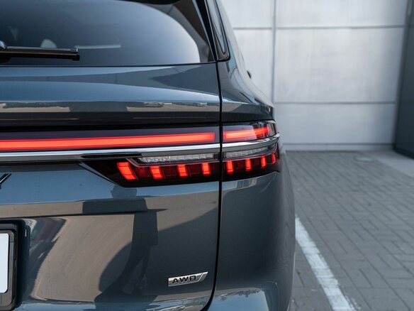 2026 Geely Monjaro I Рестайлинг, серый - вид 7