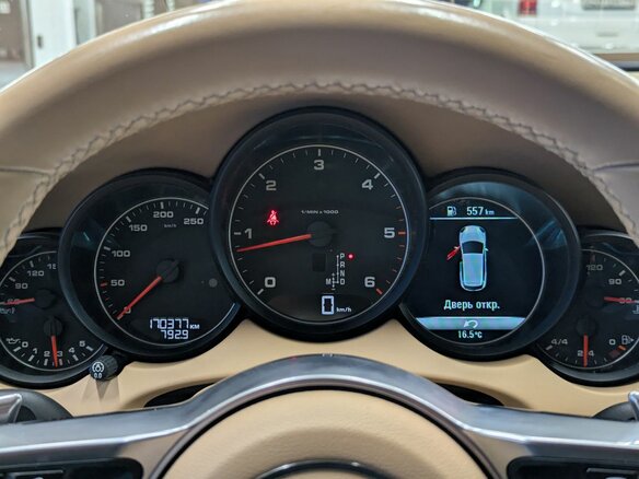 2017 Porsche Cayenne Diesel II Рестайлинг (958), коричневый - вид 17