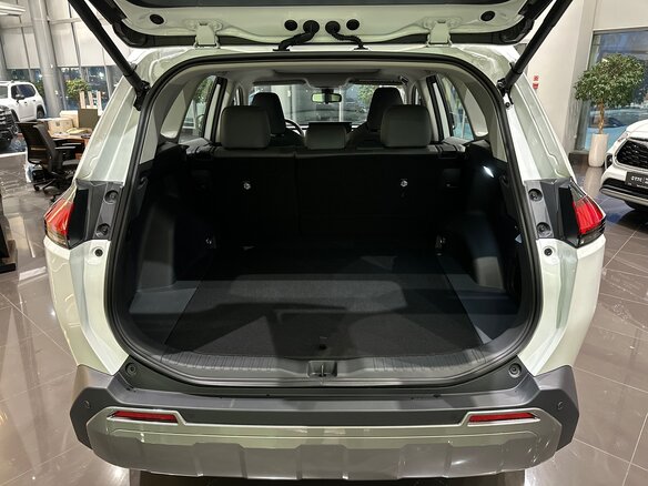 2026 Toyota RAV4 VI (XA60), белый, 4200000 рублей - вид 9