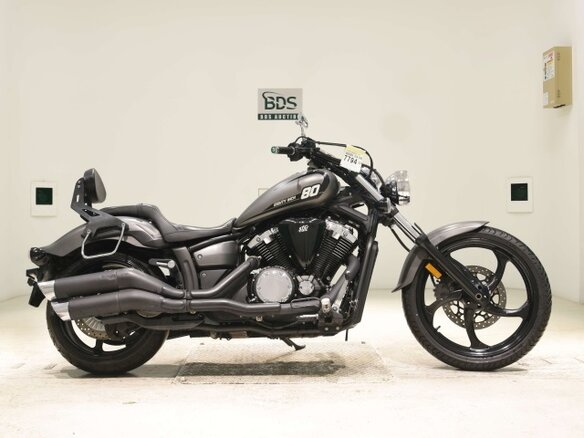 2013 Yamaha XVS1300, серебристый, 690000 рублей