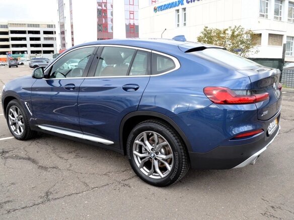 2019 BMW X4 20i II (G02), синий, 4170000 рублей - вид 3