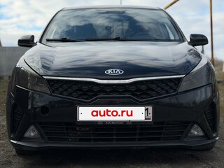 2021 Kia Rio IV Рестайлинг, чёрный, 1600000 рублей, вид 4