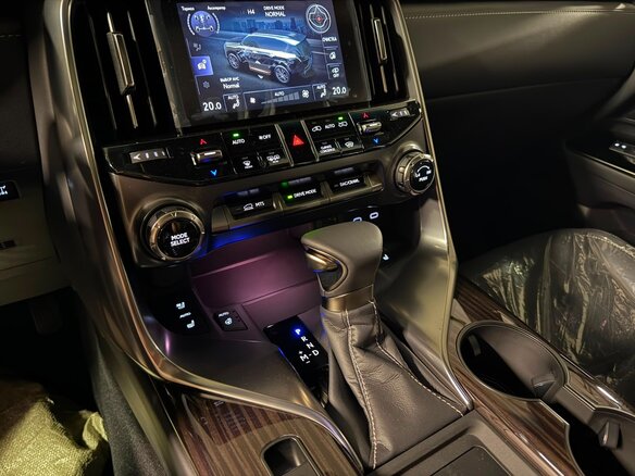 2026 Lexus LX 600 IV, чёрный, 20300000 рублей - вид 35