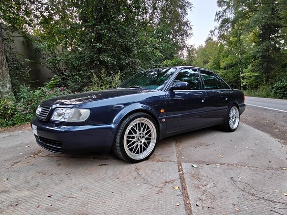 1995 Audi S6 6-speed I (C4), синий, 1800000 рублей