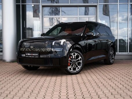 Lynk & Co 900