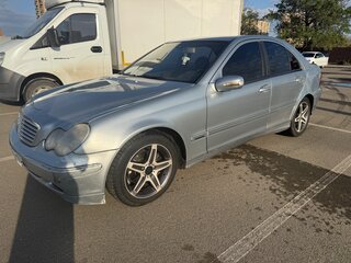 2001 Mercedes-Benz C-Класс 180 II (W203), серебристый, 450000 рублей, вид 1