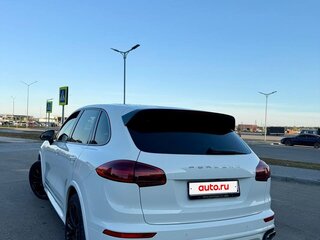2016 Porsche Cayenne Diesel II Рестайлинг (958), белый, 3900000 рублей, вид 4