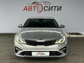 2019 Kia Optima IV Рестайлинг, серебристый, 1799000 рублей, вид 3