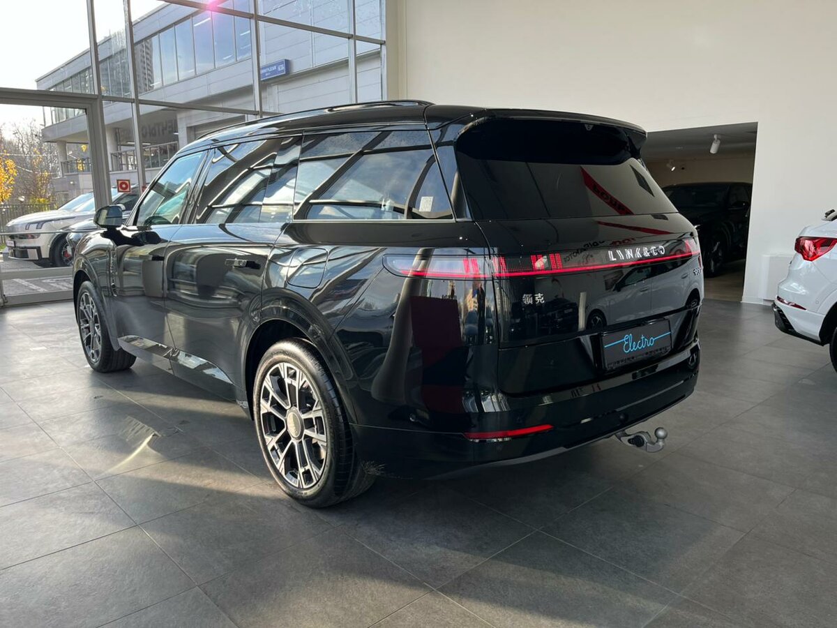 Открыть фотографии: Lynk & Co 900