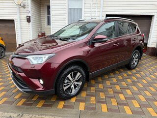 2017 Toyota RAV4 IV (XA40) Рестайлинг, красный, 2300000 рублей, вид 2