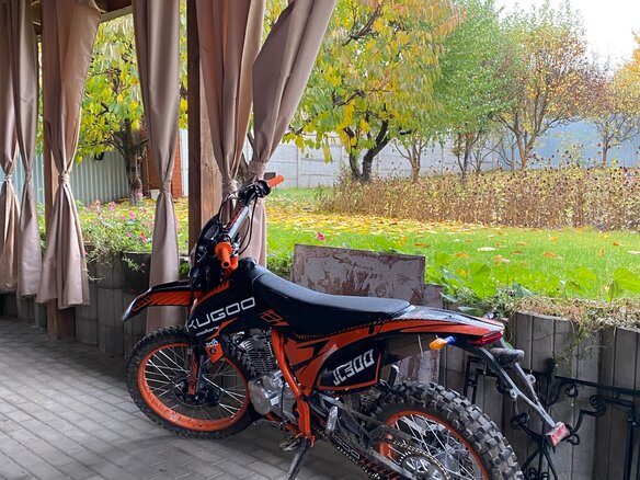2024 Avantis Enduro 300 Carb, красный, 90000 рублей
