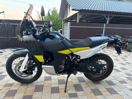 2023 Husqvarna Norden 901, серый, 1450000 рублей, вид 2
