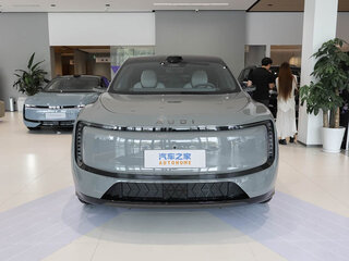 2026 Audi E7X, серый, 3400000 рублей, вид 2