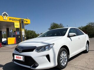 2016 Toyota Camry VII (XV50) Рестайлинг, белый, 2450000 рублей, вид 1