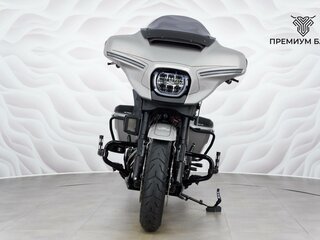 2023 Harley-Davidson CVO Street Glide, серебристый, 3899000 рублей, вид 4