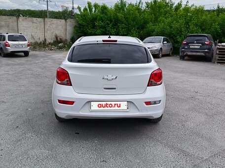 2013 Chevrolet Cruze I Рестайлинг, белый, 610000 рублей, вид 4