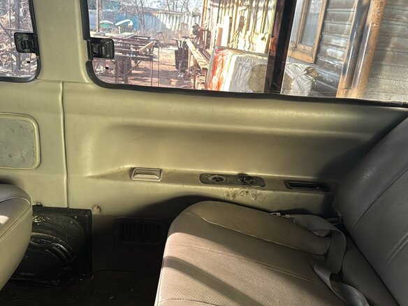 2005 Kia Bongo, серебристый, 550000 рублей - вид 12