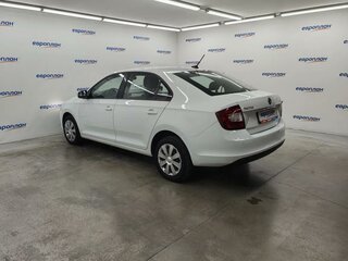 2019 Skoda Rapid I Рестайлинг, белый, 1085000 рублей, вид 3