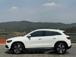 2022 Mercedes-Benz GLA 180 II (H247), белый, 2340004 рублей, вид 4