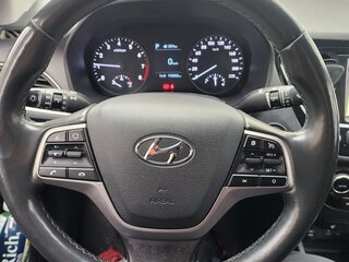 2018 Hyundai Solaris II, красный, 1300000 рублей, вид 5