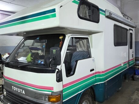 1994 Toyota Dyna, белый, 1600000 рублей, вид 4