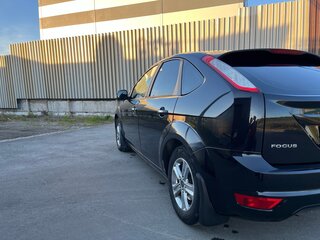 2010 Ford Focus II Рестайлинг, чёрный, 650000 рублей, вид 5