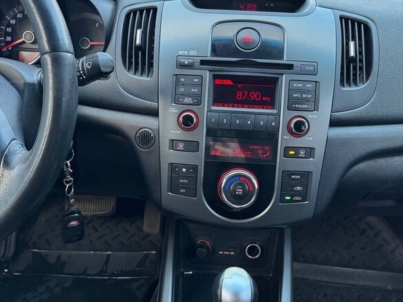 2010 Kia Cerato 4-speed II, серый, 445000 рублей - вид 5