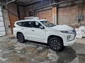 2022 Mitsubishi Montero Sport III Рестайлинг, белый, 4100000 рублей - вид 2