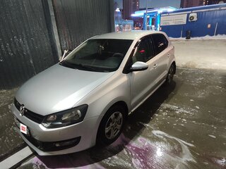 2011 Volkswagen Polo V, серебристый, 600000 рублей, вид 1