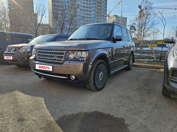 2011 Land Rover Range Rover III Рестайлинг 2, золотистый, 2300000 рублей