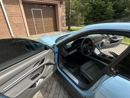 2021 Porsche Taycan 4S I, синий, 8500000 рублей, вид 4