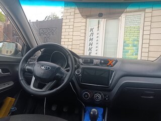 2015 Kia Rio III Рестайлинг, бежевый, 550000 рублей, вид 4
