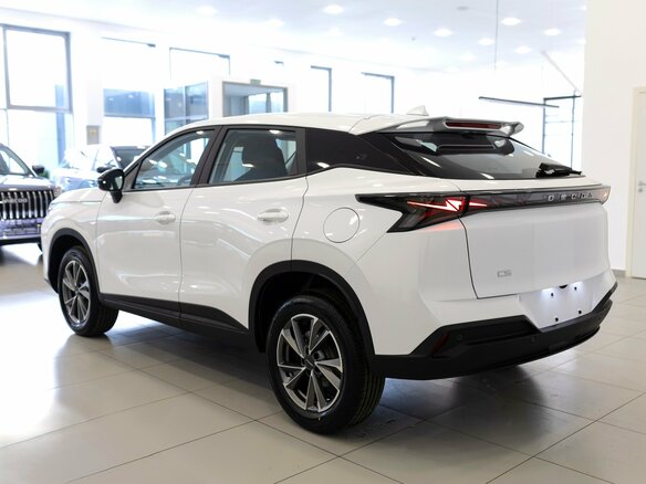 2026 Omoda C5 II, белый, 2349000 рублей - вид 5